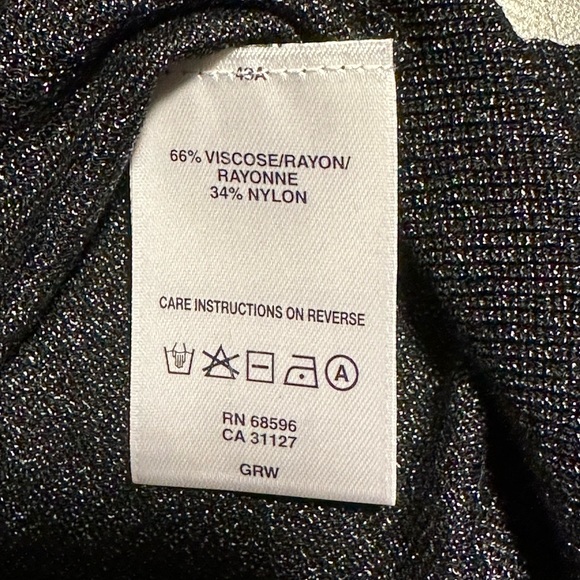 (NWT)DKNY Viscose Rayon Blouse w/fishtail hemline Color:Black /Size:M - Picture 8 of 9